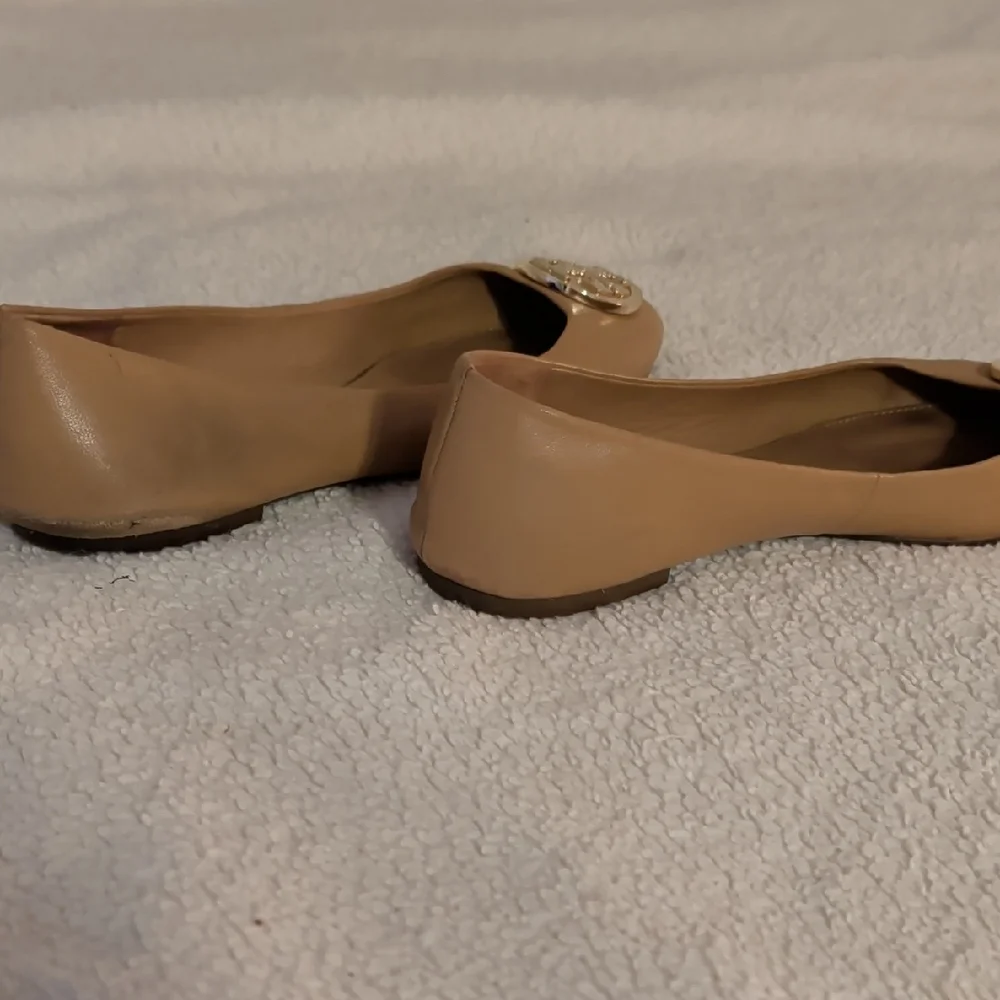 Tory Burch Beige Loafers with Gold Emblem
